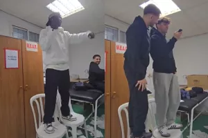 (Bίντεο) Τραγούδι στα ελληνικά από τον Τουρκοκύπριο Οζλέρ 