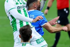 Απόλλων-Ομόνοια: Το…μοίρασε ο Κακουλλής (φώτος)