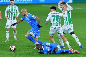 Απόλλων-Ομόνοια: Το…μοίρασε ο Κακουλλής (φώτος)