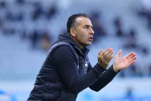 Απόλλων-Ομόνοια Αραδίππου: Τρίποντο...με Ντε Μάρκο (φώτος)