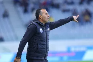 Απόλλων-Ομόνοια Αραδίππου: Τρίποντο...με Ντε Μάρκο (φώτος)