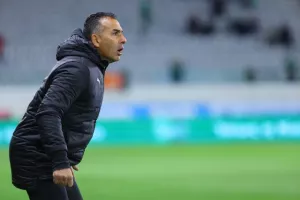 Απόλλων-Ομόνοια: Το…μοίρασε ο Κακουλλής (φώτος)