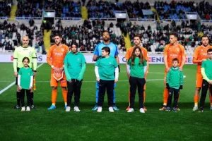Ομόνοια - Καρμιώτισσα: "Καθάρισε" με Στεπίνσκι-Εβάντρο και για κερασάκι… Κούσουλος (φώτος)