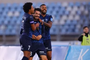 Πάφος-Απόλλων: Πέμπτη σερί νίκη με... ζωγραφιά! (φώτος)