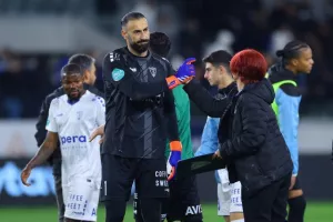 Απόλλων-Ομόνοια Αραδίππου: Τρίποντο...με Ντε Μάρκο (φώτος)
