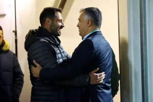 Αγκαλιά και… χαμόγελα  