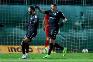 Ομόνοια 29Μ-Νέα Σαλαμίνα: Έβαλε… κι άλλη φωτιά η ομάδα του Πετράκη! (φώτος)