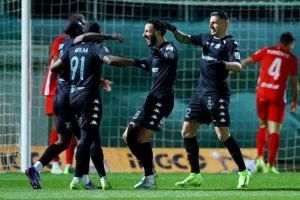 Ομόνοια 29Μ-Νέα Σαλαμίνα: Έβαλε… κι άλλη φωτιά η ομάδα του Πετράκη! (φώτος)