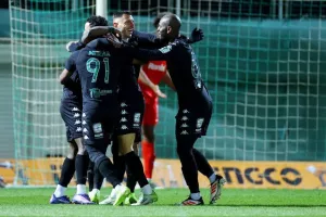 Ομόνοια 29Μ-Νέα Σαλαμίνα: Έβαλε… κι άλλη φωτιά η ομάδα του Πετράκη! (φώτος)