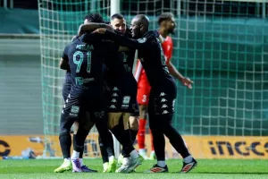 Ομόνοια 29Μ-Νέα Σαλαμίνα: Έβαλε… κι άλλη φωτιά η ομάδα του Πετράκη! (φώτος)