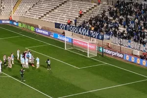 Αντάλλαξαν χειροκροτήματα και... ανανέωσαν το ραντεβού τους! (Φώτος)