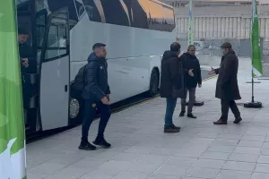 Η άφιξη της ΑΕΛ (Φώτος)