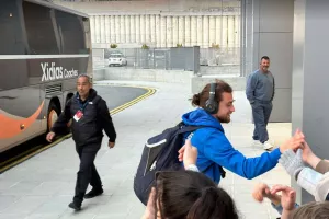 (ΦΩΤΟΣ) Η άφιξη της Ανόρθωσης