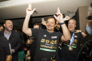 Βιντεοκλήση της Βίσση στον Αταμάν για τα συγχαρητήρια μετά την κατάκτηση του Κυπέλλου