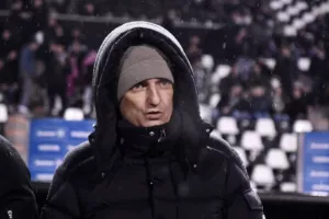 Τρομερή δήλωση: "Δεν θα επιτρέψω αποδοκιμασίες στον Λουτσέσκου!"