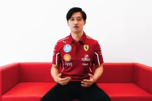 Έκπληξη από τη Ferrari/Υπέγραψε τον Ζου
