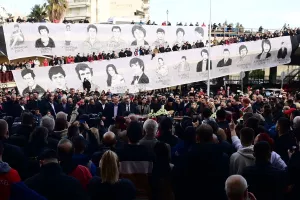Ολυμπιακός: Αφιέρωσε την κατάκτηση των ευρωπαϊκών τροπαίων στα θύματα της Θύρας 7