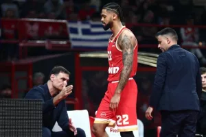 O Nτόρσεϊ δεν έδωσε το χέρι του στον Μπαρτζώκα και δεν έπαιξε στο δεύτερο ημίχρονο