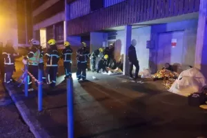 Χειροβομβίδα εκρήγνυται σε μπαρ στη Γαλλία (βίντεο)