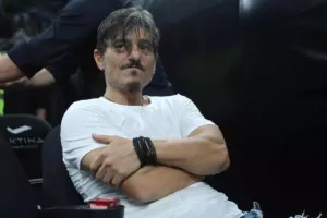 Γιαννακόπουλος: «Φρι, τα έμαθες τα νέα; Πάει αλλού ο Τάις»