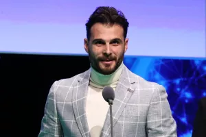 Ο Καρνέζης εξετάζεται για διευθυντής της Ρίο Άβε, σύμφωνα με τη Record