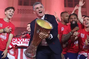 Ολυμπιακός: Το BINTEO για τη συμπλήρωση ενός χρόνου του Βάσκου στον ερυθρόλευκο πάγκο