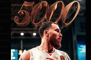 Έγραψε ιστορία ο Τζέιμς/Πρώτος στην Euroleague 