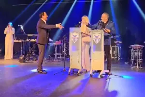 Μετά την εισφορά "Πρόεδρε θα κάνουμε πάρτυ και την επόμενη Παρασκευή"! (ΒΙΝΤΕΟ)