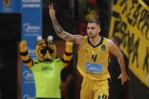 Διαψεύδουν τις φήμες περί μεταγραφής του στον Ολυμπιακό