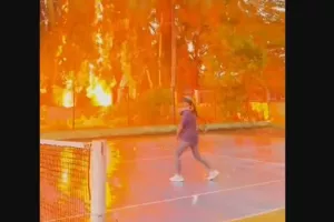 (Βίντεο) Κεραυνός έπεσε σε απόσταση αναπνοής από τενίστρια