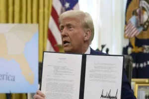 Ο Τραμπ κλιμακώνει τον εμπορικό πόλεμο: Υπέγραψε διάταγμα αμοιβαίων δασμών - «Οι σύμμαχοι χειρότεροι από τους εχθρούς»