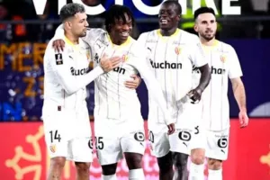 Μεγάλο "διπλό" της Λανς και ξανά σε θέση... Champions League