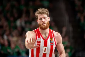 Στα αποδυτήρια ο Γουόκαπ με νέο πρόβλημα στη μέση