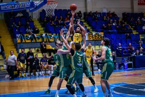 (Φώτος) Σούπερ ΑΕΛ, έσπασε το αήττητο της ΑΕΚ 