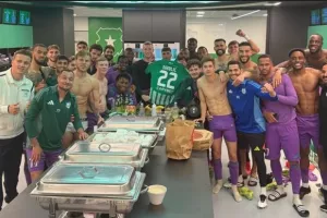 Μέσα από τα αποδυτήρια