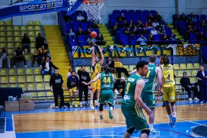 (Φώτος) Σούπερ ΑΕΛ, έσπασε το αήττητο της ΑΕΚ 