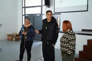 Σκόρπισε ενθουσιασμό ο Πιέρος στο Δημοτικό Αγίου Σπυρίδωνος (φώτος)