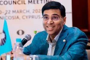 Ο Vishy Anand συναντά νεαρά ταλέντα του σκακιού στην Κύπρο