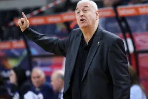 "Ζητάμε από τον κόσμο να μας δώσει έξτρα ενέργεια"
