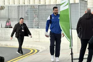 (Φώτος kerkida) Έφτασε... το ΑΠΟΕΛ