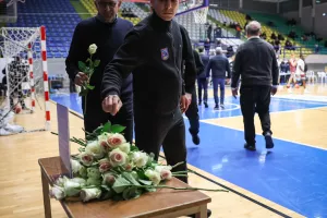 Συγκινητικές στιγμές (Για τα 57 θύματα και τον Πέτρο)