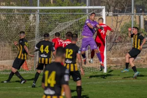 Κλικς από το διπλό στα Μανδριά