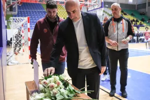 Συγκινητικές στιγμές (Για τα 57 θύματα και τον Πέτρο)