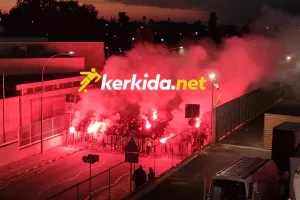 (Βίντεο Kerkida) Πορεία με πυρσούς η Θύρα 9