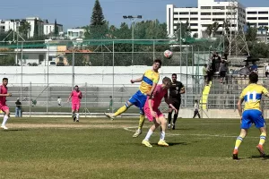 Νίκη για Καρμιώτισσα