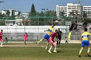 Νίκη για Καρμιώτισσα