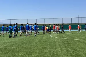 Γαλαζοκίτρινο το ντέρμπι