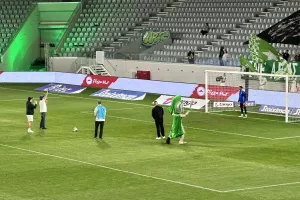 (Βίντεο-Φώτος kerkida) Τα πανηγύρια του τυχερού που κέρδισε αυτοκίνητο!