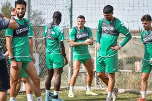(Φώτος) Δουλεύει... για ΑΕΛ