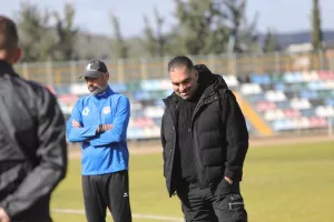(Φώτος) Δίπλα στους παίκτες ο πρόεδρος - Τα αγωνιστικά δεδομένα 